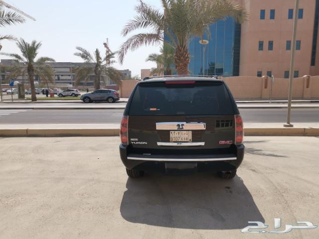 GMC DENALI 2011