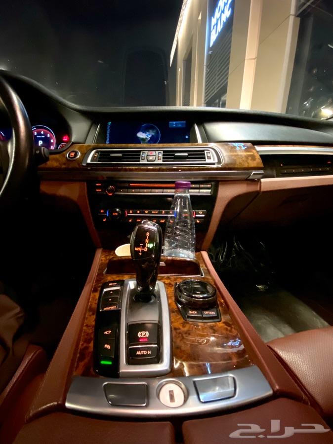 للبيع BMW 730 2015 مواصفات خاصه