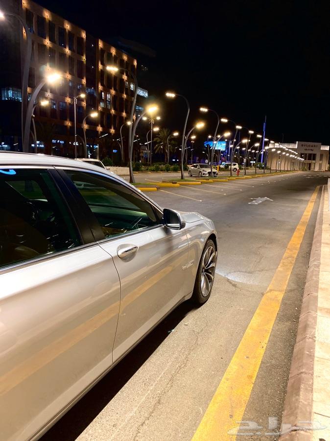 للبيع BMW 730 2015 مواصفات خاصه