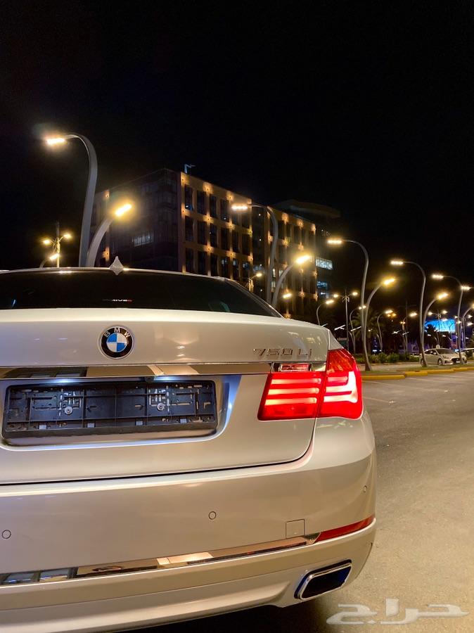 للبيع BMW 730 2015 مواصفات خاصه