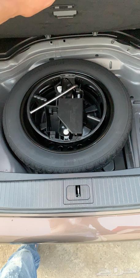 Mercedes E300AMGKIT نظيف على الشرط