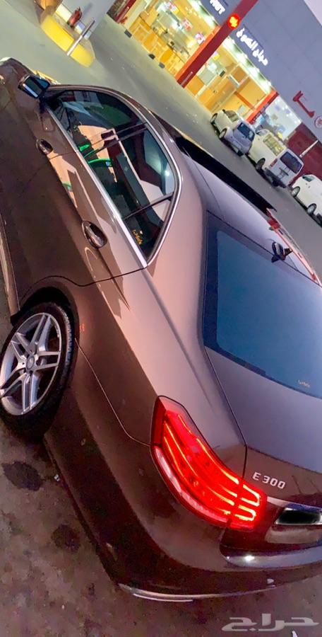 Mercedes E300AMGKIT نظيف على الشرط