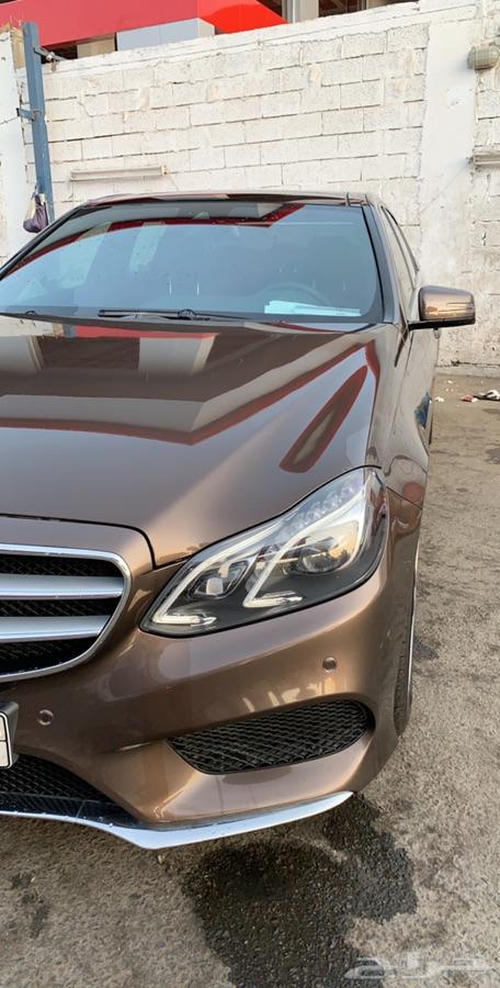 Mercedes E300AMGKIT نظيف على الشرط