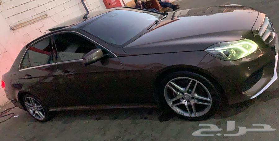 Mercedes E300AMGKIT نظيف على الشرط