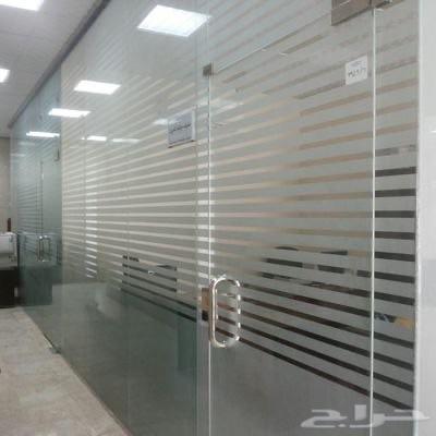 تركيب زجاج سكريت وصيانه الأبواب الزجاج