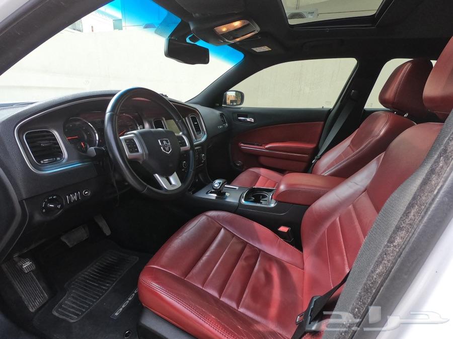 Dodge Charger SXT V6 2014