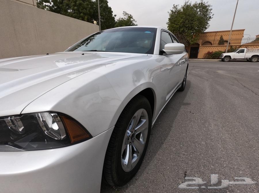 Dodge Charger SXT V6 2014