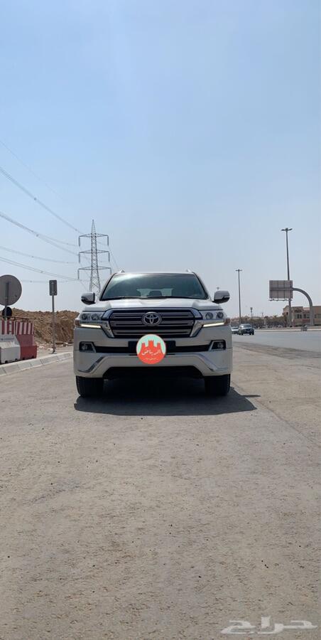 لاندكروزر 8V G.X.R فل كامل ( مخزن )